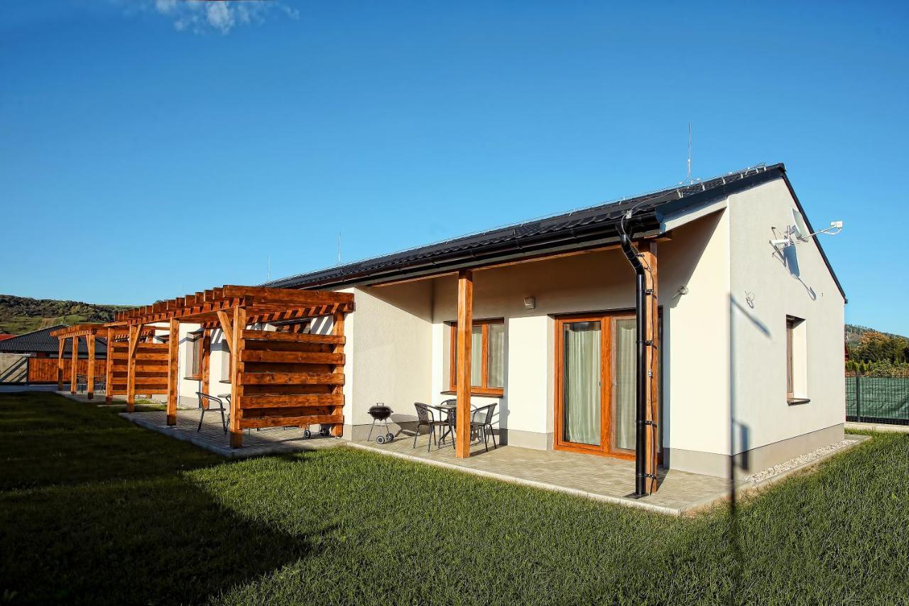 Kamilli Apartment Bešeňová Екстериор снимка