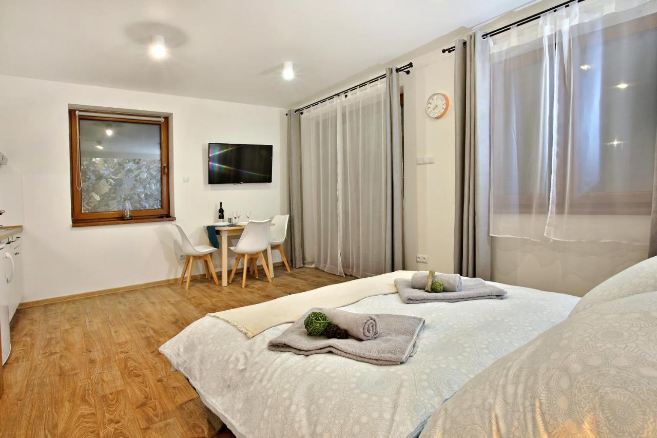 Kamilli Apartment Bešeňová Екстериор снимка