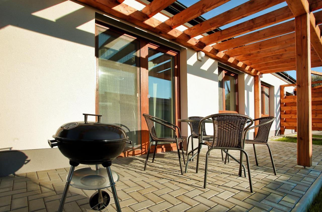 Kamilli Apartment Bešeňová Екстериор снимка